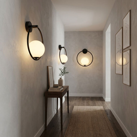Applique murale cercle métal minimaliste — Globe en verre opalin