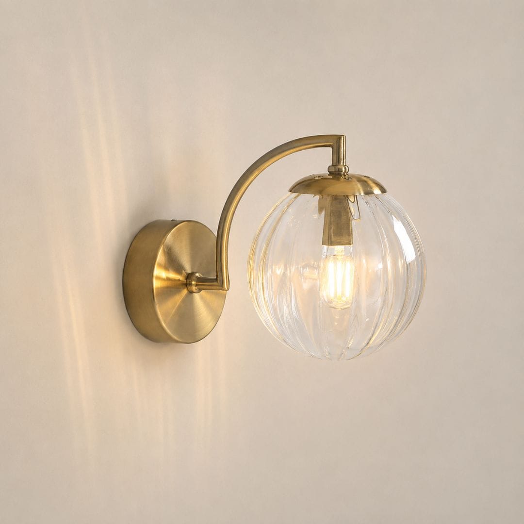 Applique murale chambre, salon, intérieur rétro chic, globe en verre | Style laiton doré