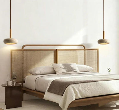Suspension luminaire en pierre travertin, disque wabi-sabi bois naturel | Salon cuisine, salle à manger restaurant, Intérieur