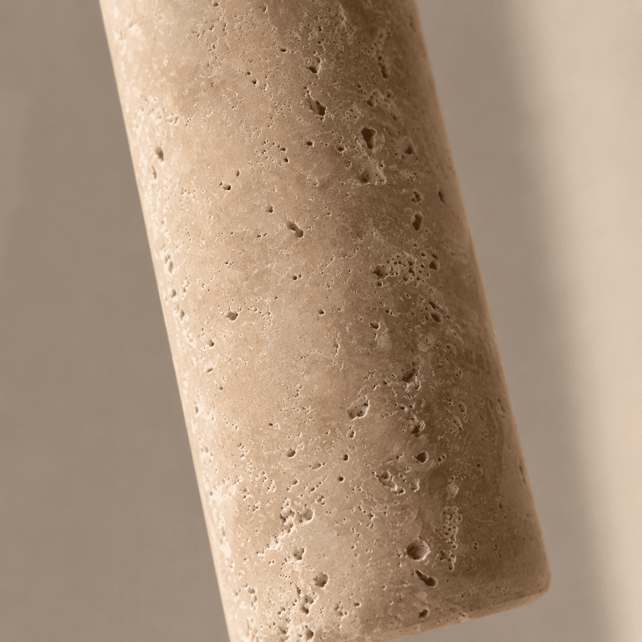 Suspension bois et pierre naturelle travertin, chambre, chevet, tube LED | Style japonais wabi-sabi, intérieur minimaliste