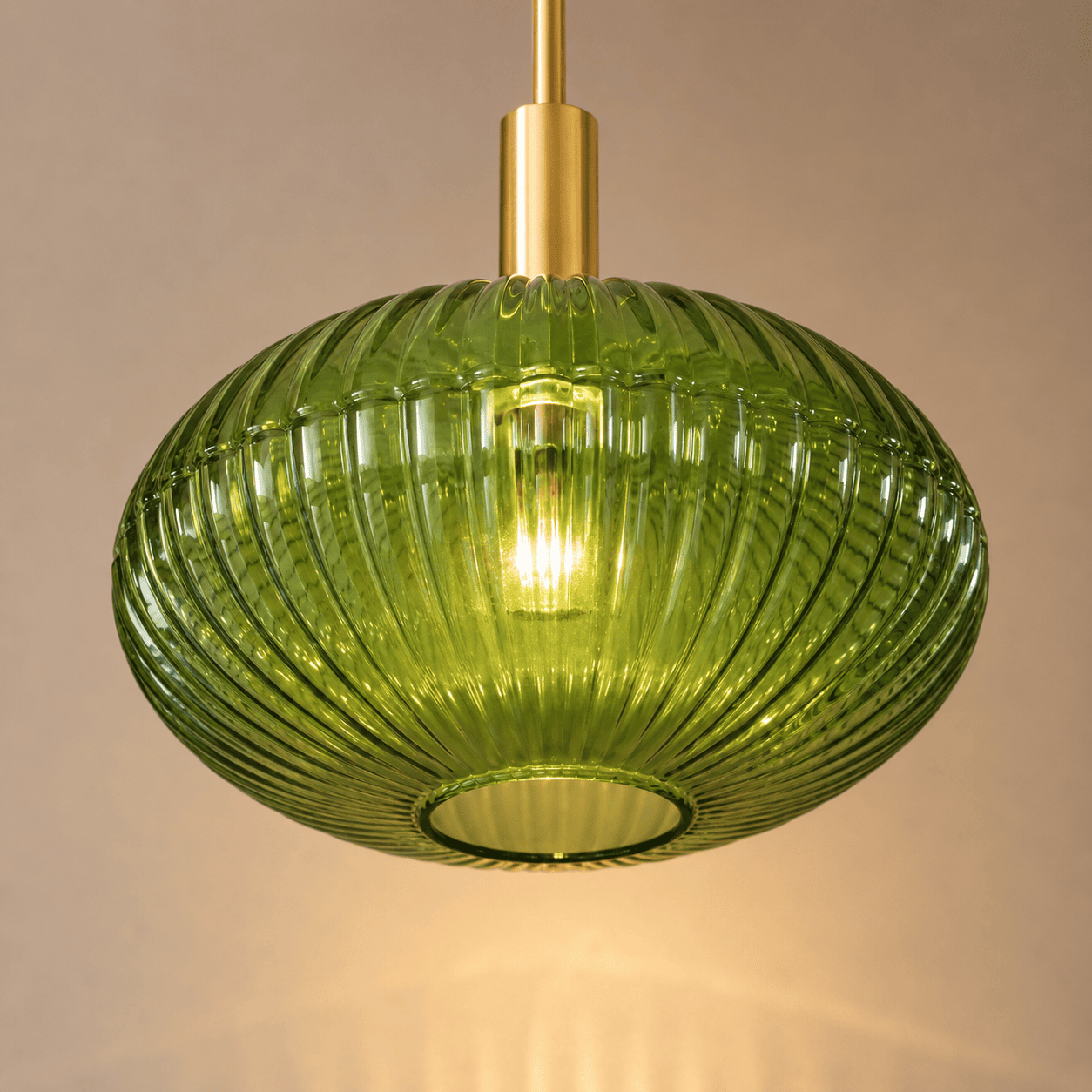 Suspension verre côtelé cuisine, salon, salle de bain, intérieur | Globe laiton vintage