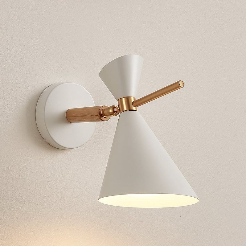 Applique murale métal, Abat-jour conique chambre salon | Bras laiton orientable style nordique