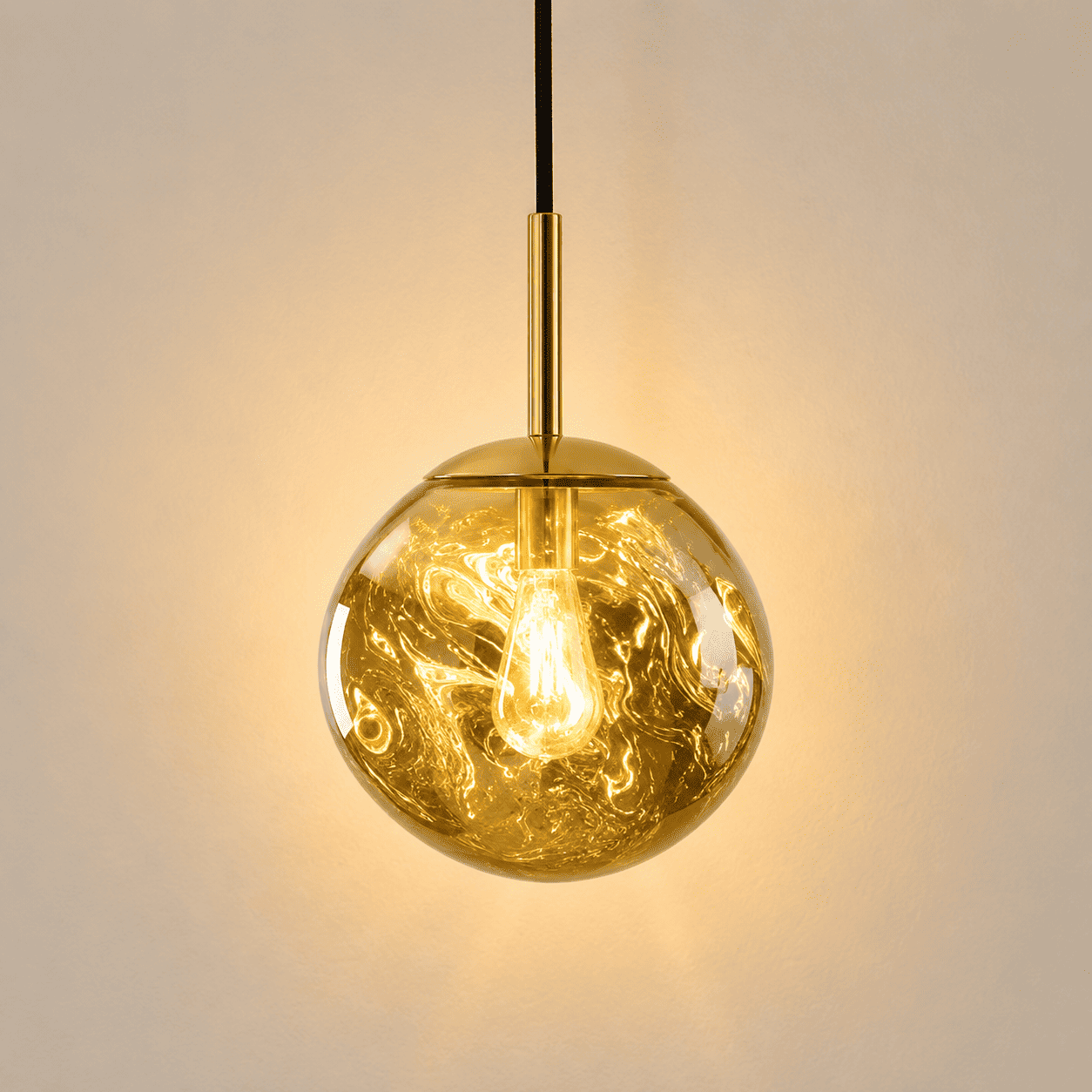 Suspension design globe PVC, effet verre soufflé | Salon escalier intérieur moderne